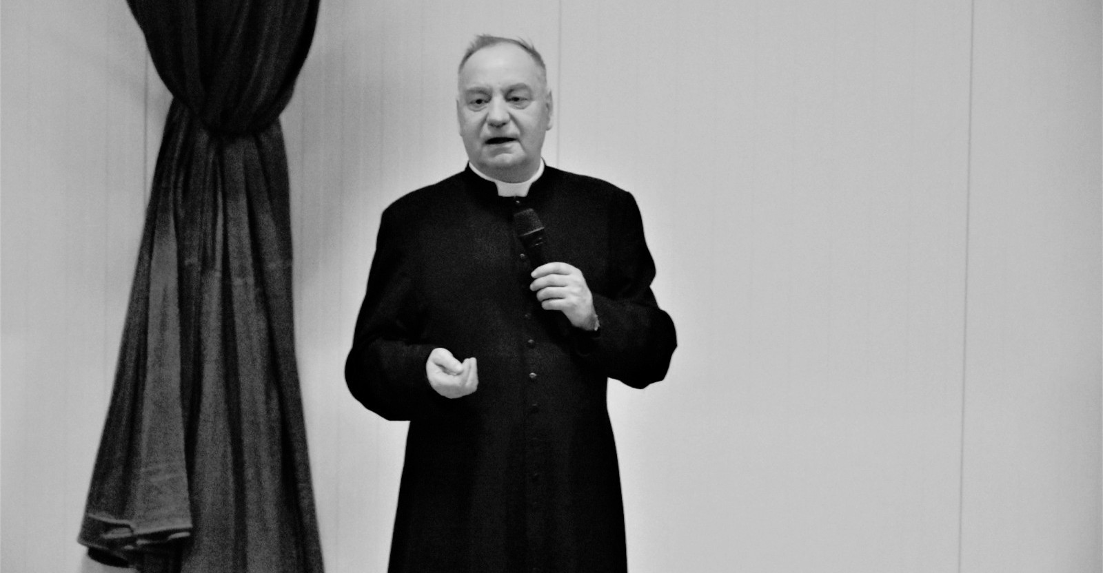 Zmarł ks. prał. dr Julian Tarnawski, proboszcz parafii pw. św. Stanisława Biskupa w Humniskach