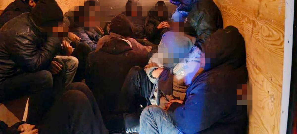 Polak przewoził w busie 17 imigrantów z Azji. Został zatrzymany w Chorwacji