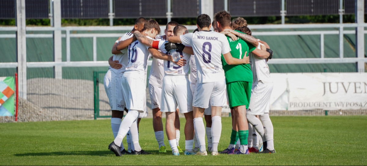 PIŁKA NOŻNA: Wikingowie remisują w Klimkówce. Zwycięstwo uciekło w ostatnich sekundach
