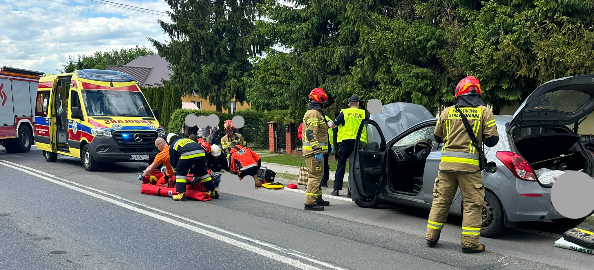 Potrącenie pieszej w Grabownicy Starzeńskiej. Uważajmy na przejściach dla pieszych