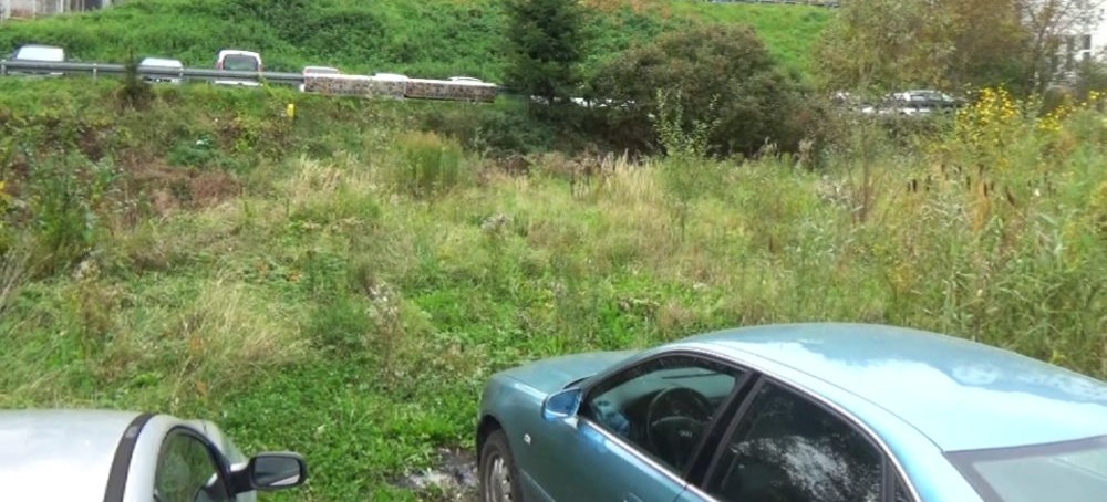 Zaparkowanie w centrum to wyzwanie. „Mamy działki na parking” (VIDEO)