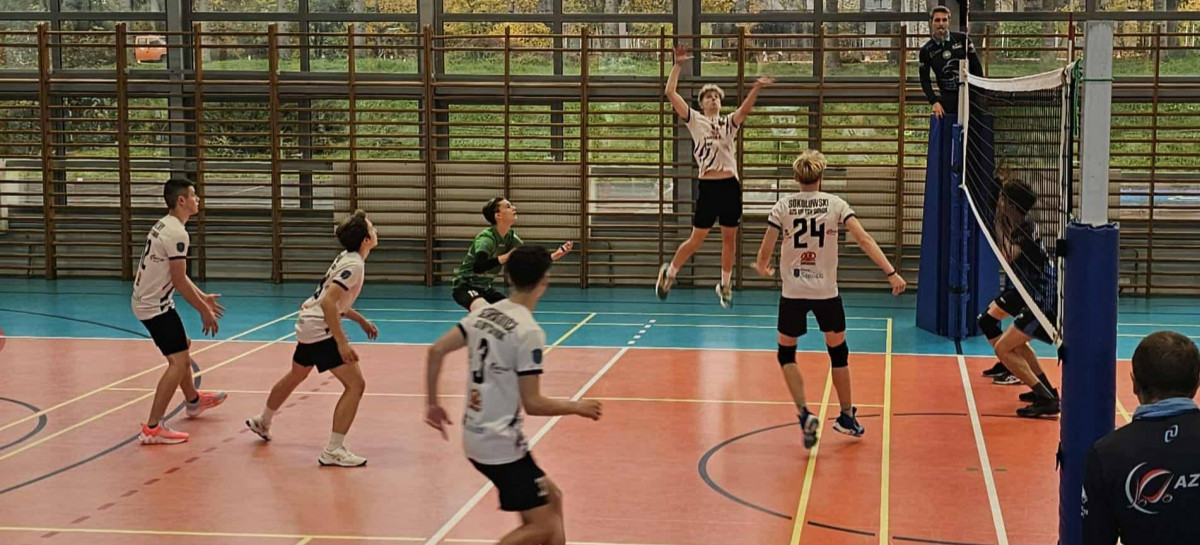 Siatkarski weekend TSV Sanok. Młodzież i seniorzy pokazali charakter