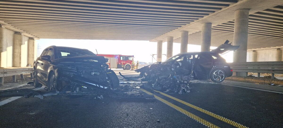 Czołowe zderzenie na S19, potrącony pieszy i pijany rowerzysta. Bilans weekendu na drogach w regionie