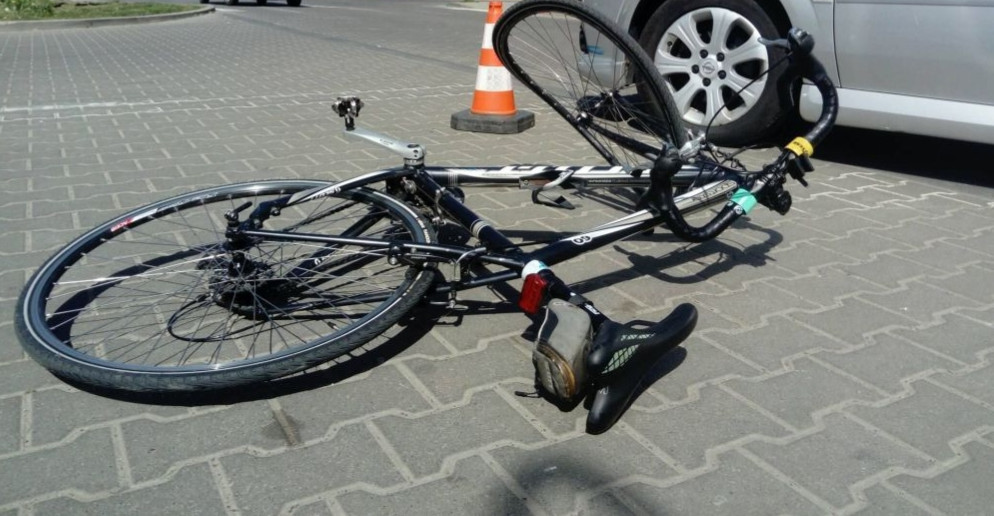 52-letni rowerzysta przewrócił się na ulicę i zmarł