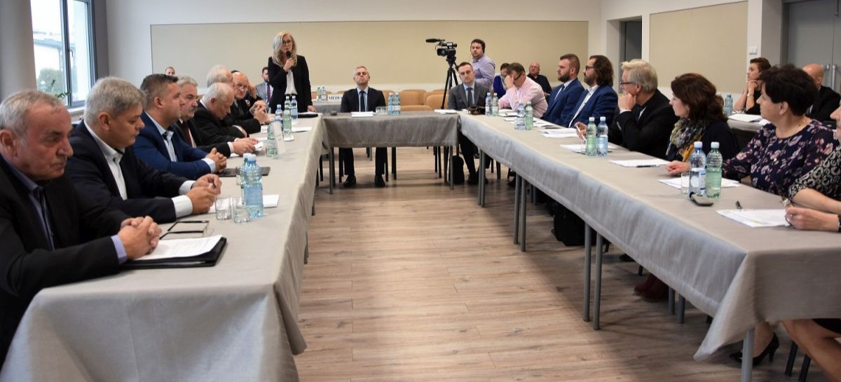 SESJA: Zaprzysiężenie radnego, wybór wiceprzewodniczących rady