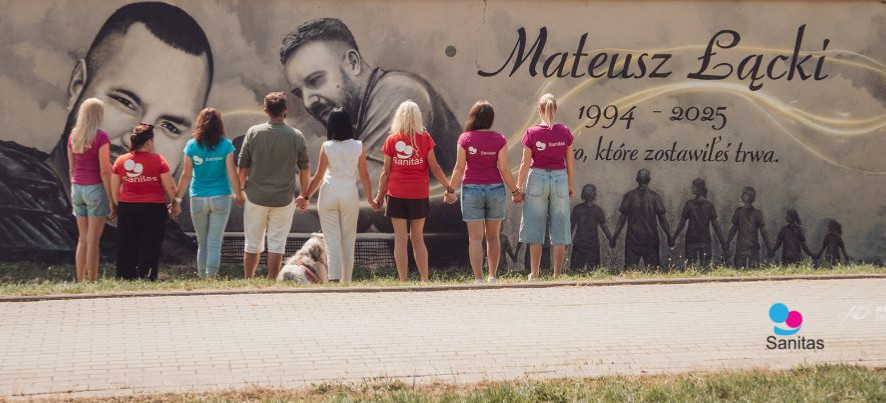 „Dobro, które zostawiłeś trwa”. W Sanoku powstał mural pamięci Mateusza Łąckiego [VIDEO, ZDJĘCIA]
