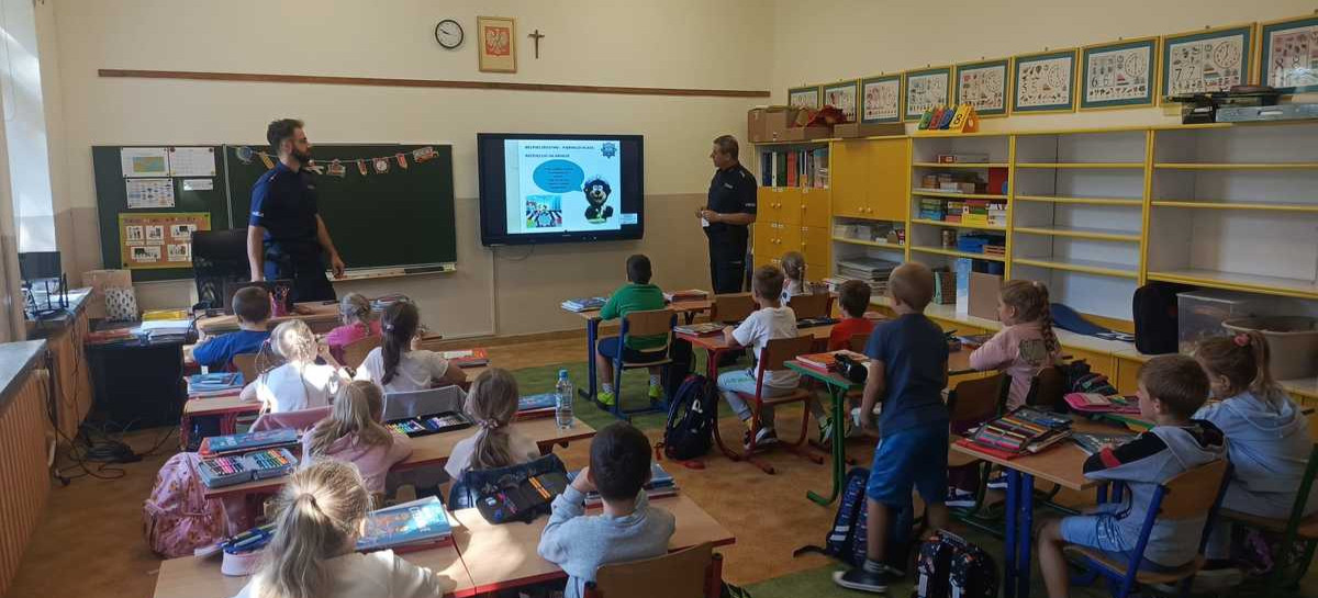 „Bezpieczeństwo – pierwsza klasa” z dzielnicowymi z Zagórza