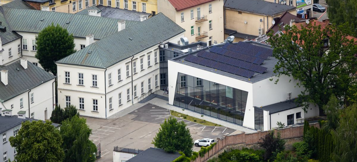 Budowa Roku Podkarpacia 2024 i walczące o tytuł Hale sportowe I LO i Zespołu Szkół nr 1