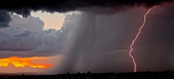 IMGW ostrzega przed burzami z gradem na Podkarpaciu!