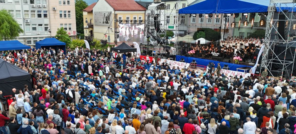 Na rynku w Sanoku muzyka stanie się modlitwą. „Rozpaleni Duchem” zbierają na kolejny koncert