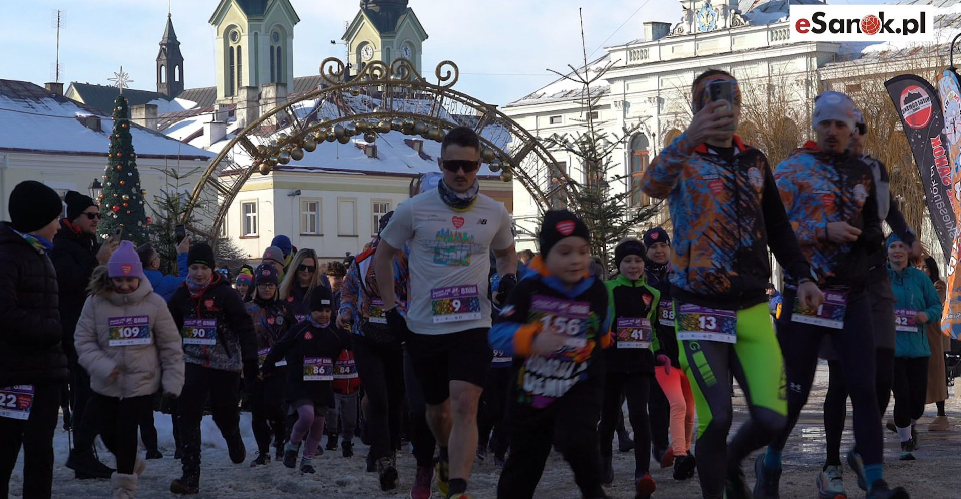 Sanok pobiegł z WOŚP. Bieg „Policz się z cukrzycą” znów połączył pokolenia [VIDEO, ZDJĘCIA]