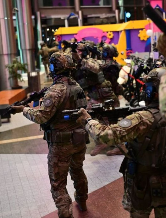 Ćwiczenia kontrterrorystów w galerii handlowej. Symulacja zdarzenia typu „Active Shooter” [VIDEO, ZDJĘCIA]