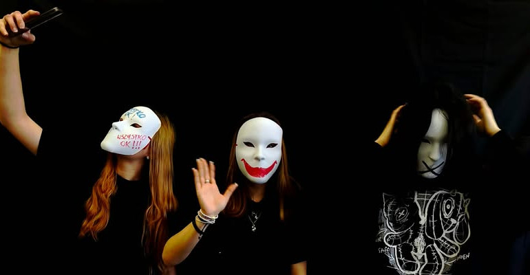 Najcięższy bagaż nie mieści się w plecaku. Ten film trzeba zobaczyć! [VIDEO]