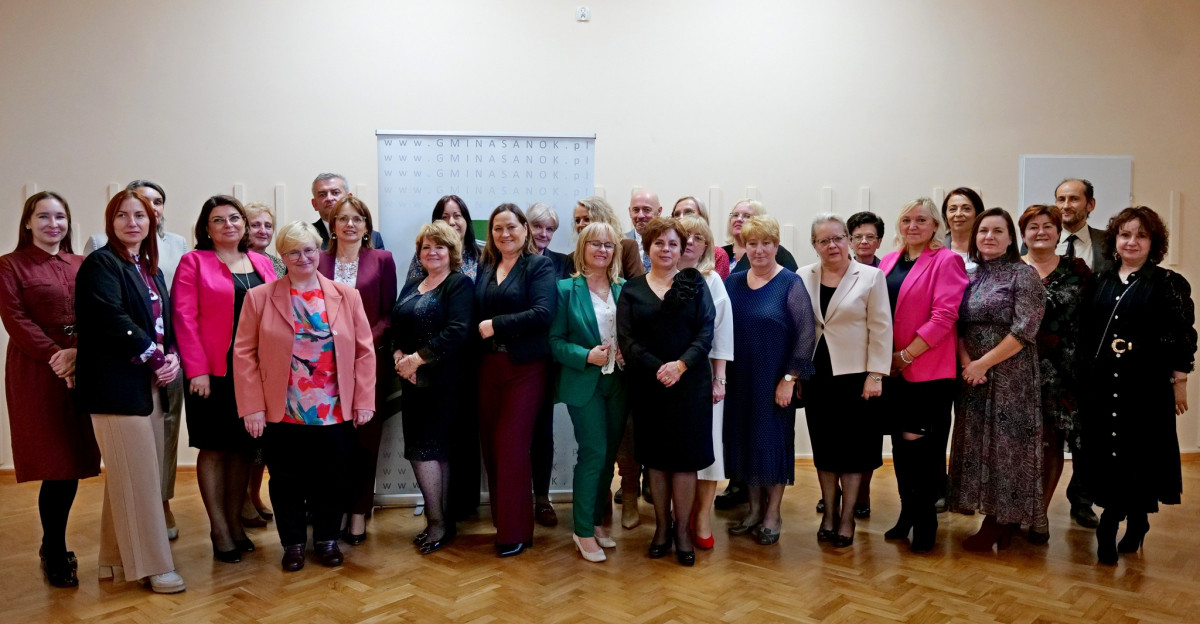 Pasowanie na ucznia i Nagrody Wójta Gminy Sanok. Uroczysty dzień w Prusieku [ZDJĘCIA]