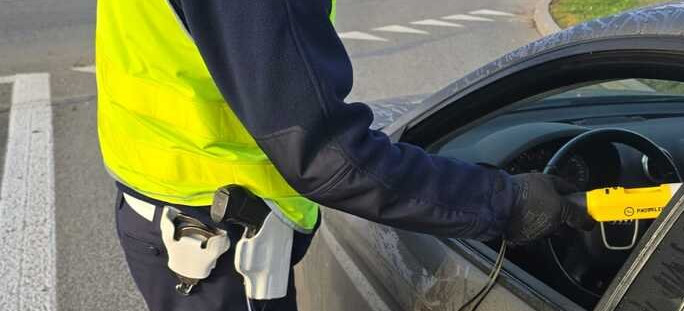 SANOK: 51-latek stracił prawo jazdy i trafił do aresztu. Był pijany