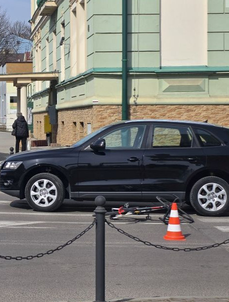 SANOK: Potrącenie rowerzysty na ul. Jagiellońskiej w Sanoku [VIDEO, ZDJĘCIA]