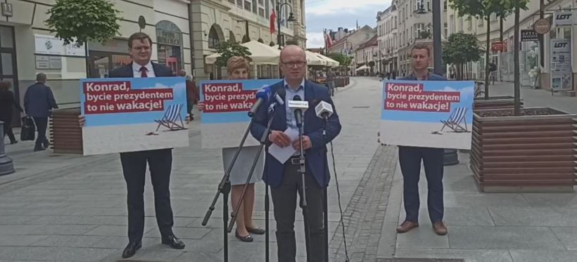 Radni PiS do Konrada Fijołka: Bycie prezydentem to nie wakacje (VIDEO)