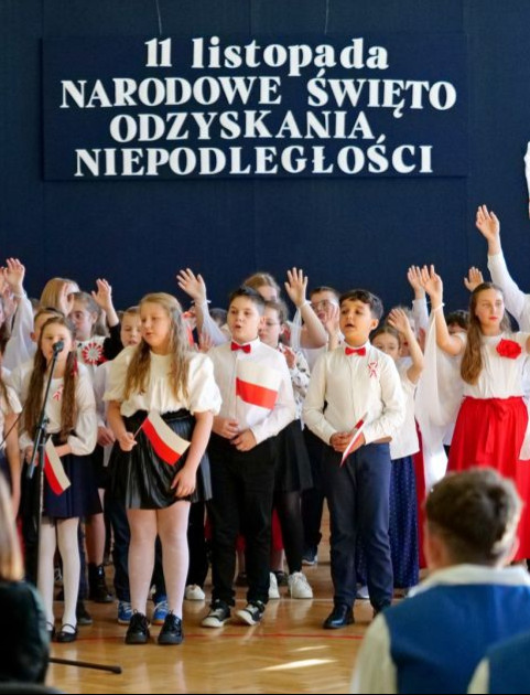 GMINA SANOK: Szkoły Podstawowe uczciły obchody Święta Niepodległości [ZDJĘCIA]