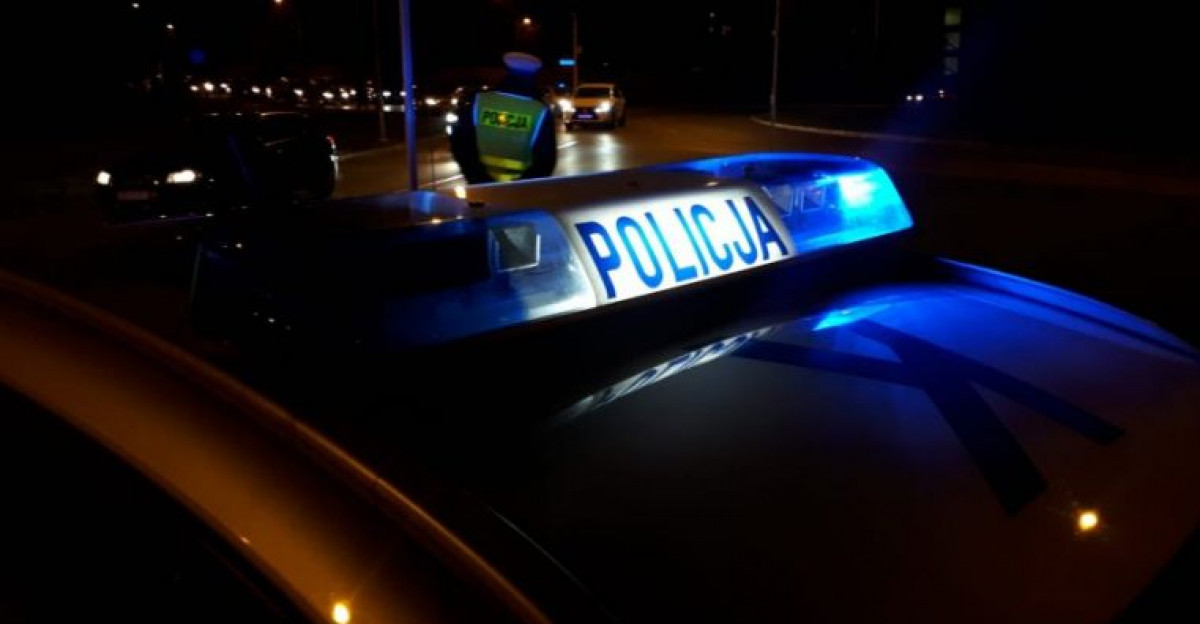 NOCNY POŚCIG W ZARSZYNIE! 22-latek bez prawa jazdy i pod wpływem alkoholu