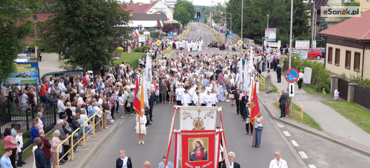 W duchu modlitwy! Procesja Bożego Ciała ulicami Sanoka [VIDEO, ZDJĘCIA]