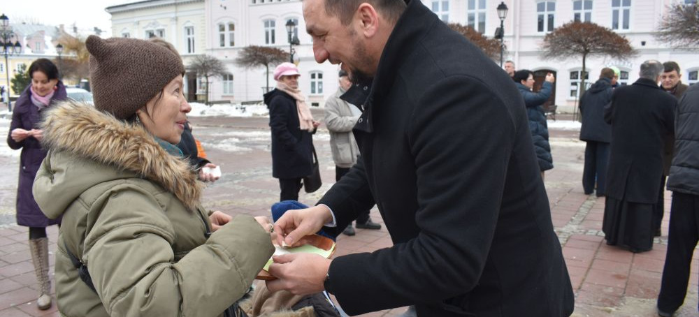 SANOK: Świąteczne spotkanie na Rynku (NOWE ZDJĘCIA)