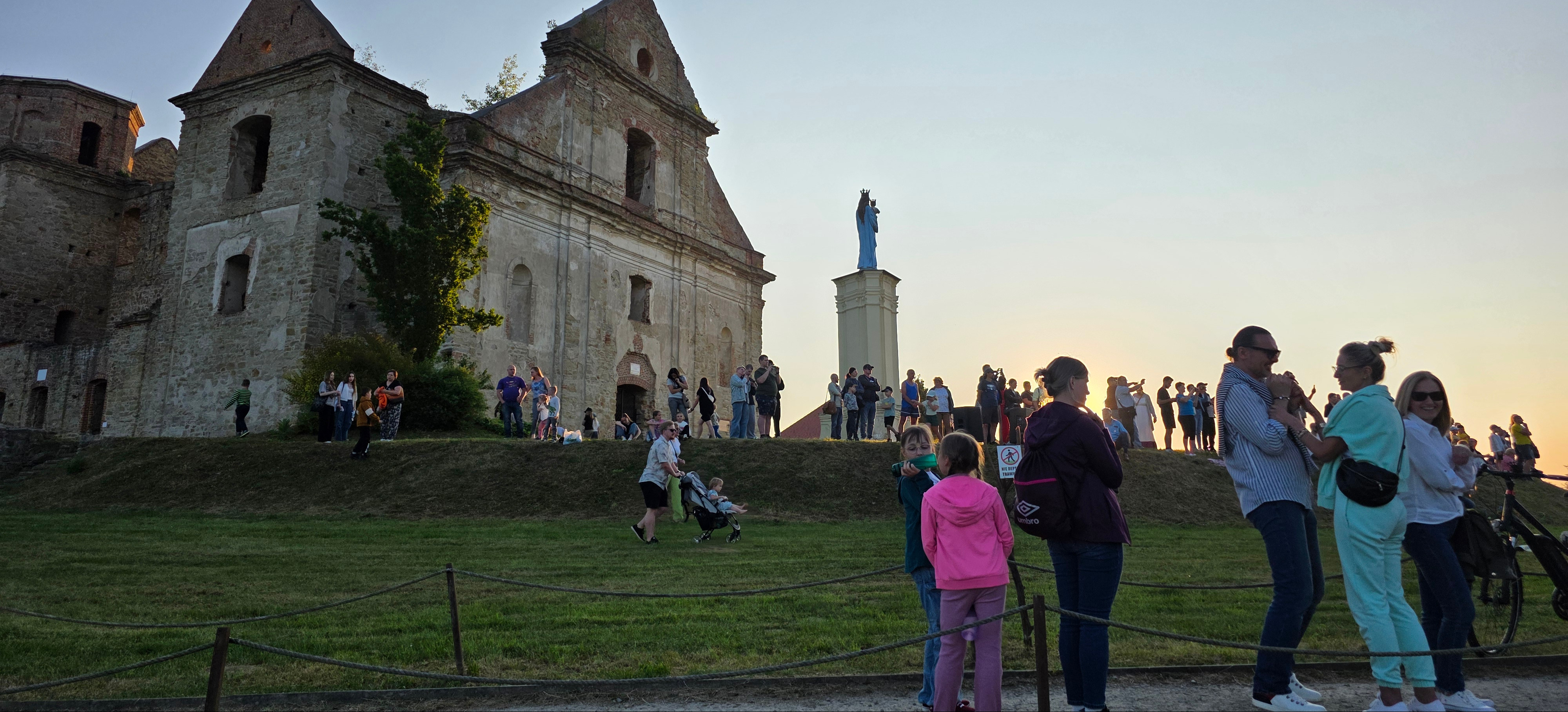 Historyczna inscenizacja na wzgórzu klasztornym w Zagórzu. Widzowie przenieśli się do czasów Konfederacji Barskiej (ZDJĘCIA)