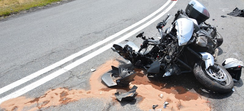 Wypadek z udziałem motocyklisty (FOTO)
