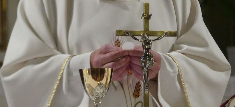 Strajk Kobiet albo bierzmowanie. Kuria z Rzeszowa popiera