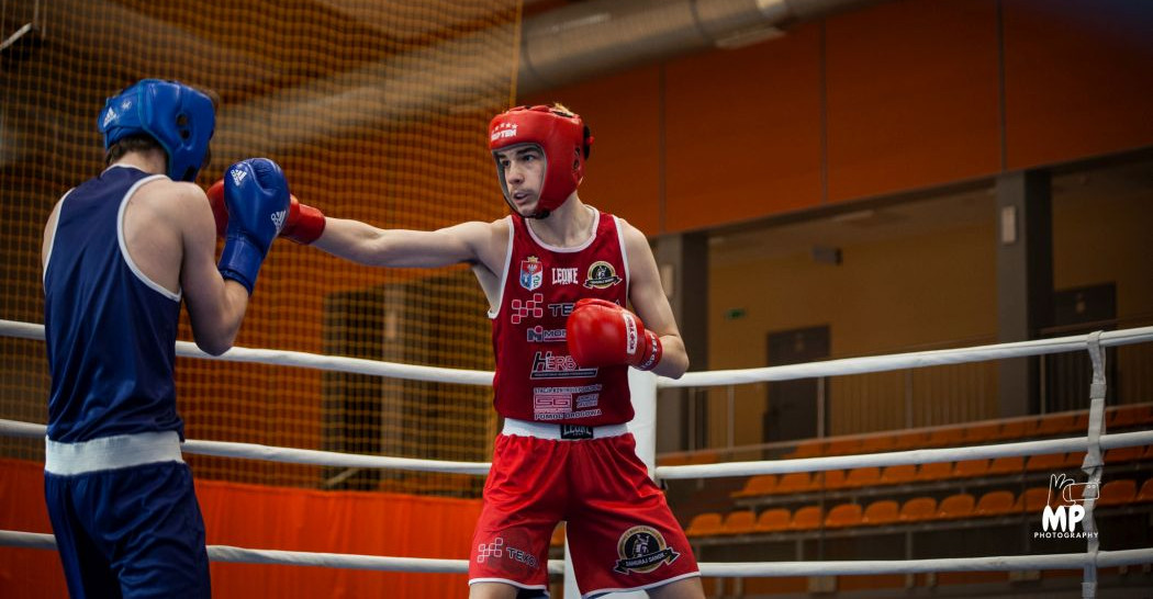 BOKS: Sanoczanie mistrzami Podkarpacia! Dawid Szychowski z trzecim tytułem z rzędu [VIDEO, ZDJĘCIA]