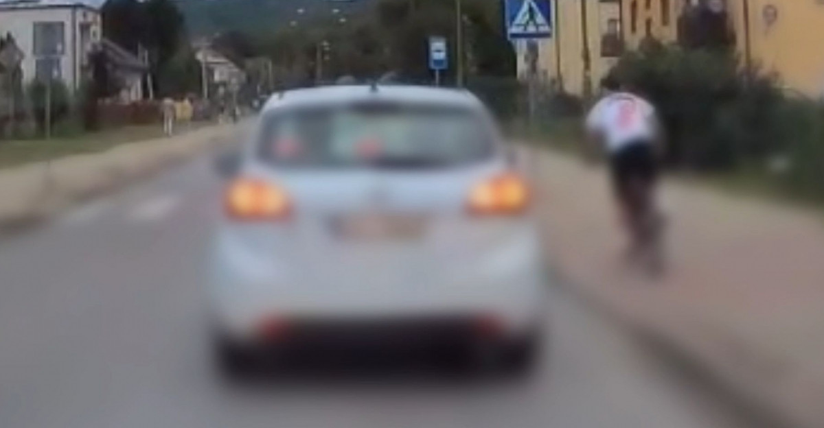 SANOK: Niebezpieczne zdarzenie z udziałem rowerzystów na ul. Mickiewicza. O krok od tragedii (VIDEO)