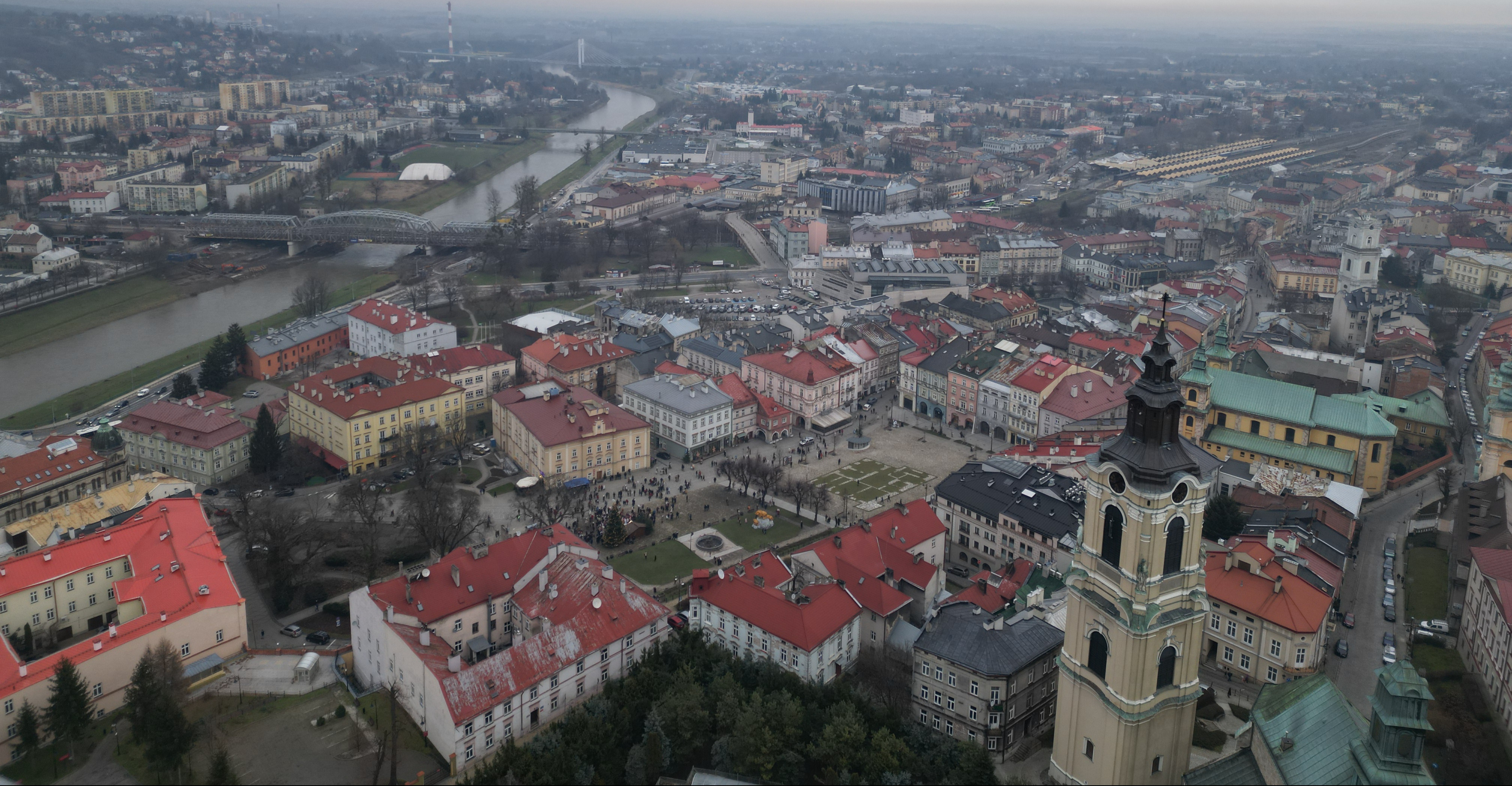 Zwłoki mężczyzny odnalezione nad Sanem w Przemyślu. Policja wyjaśnia okoliczności śmierci