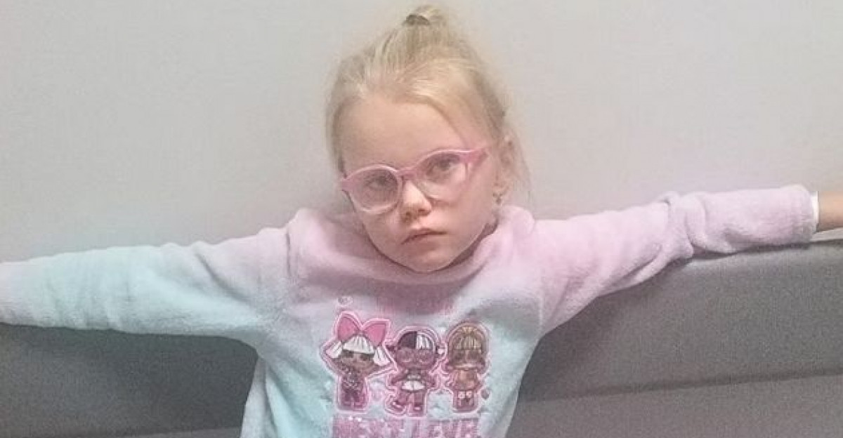 Trwa walka o wzrok małej Nikoli – potrzebna pomoc!