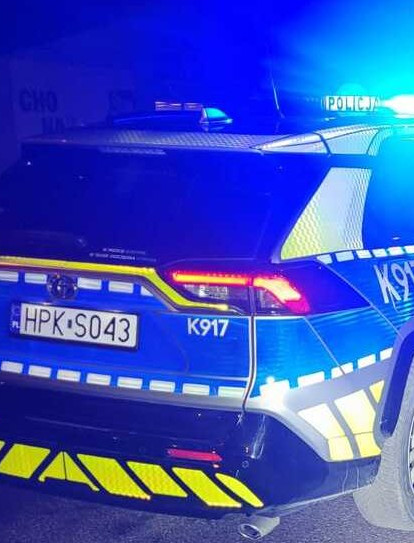 KOMAŃCZA. Pijany 64-latek zasnął za kierownicą i uderzył w szlaban kolejowy