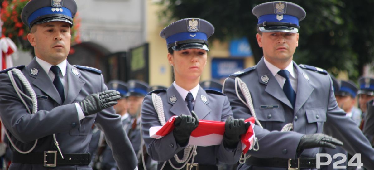 Policjanci z Podkarpacia świętowali w Przemyślu. “Dobro ojczyzny misją każdego funkcjonariusza” (FILM, ZDJĘCIA)