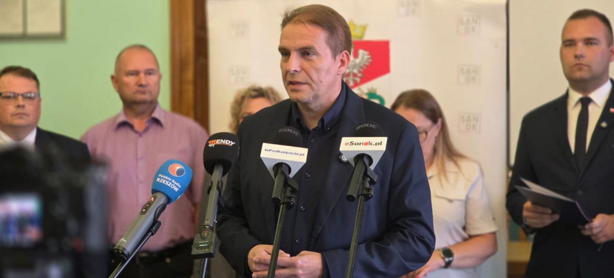 SANOK. Narasta spór między Radą Miasta a Burmistrzem. Jedna ze stron kieruje odezwę do mieszkańców