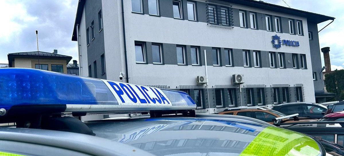 Obywatelska czujność i szybka reakcja policji. Pijany kierowca z sądowymi zakazami zatrzymany