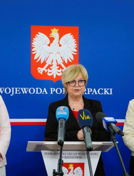 PODKARPACIE: Ponad 178 mln zł na lokalne drogi i miliony na aktywizację seniorów