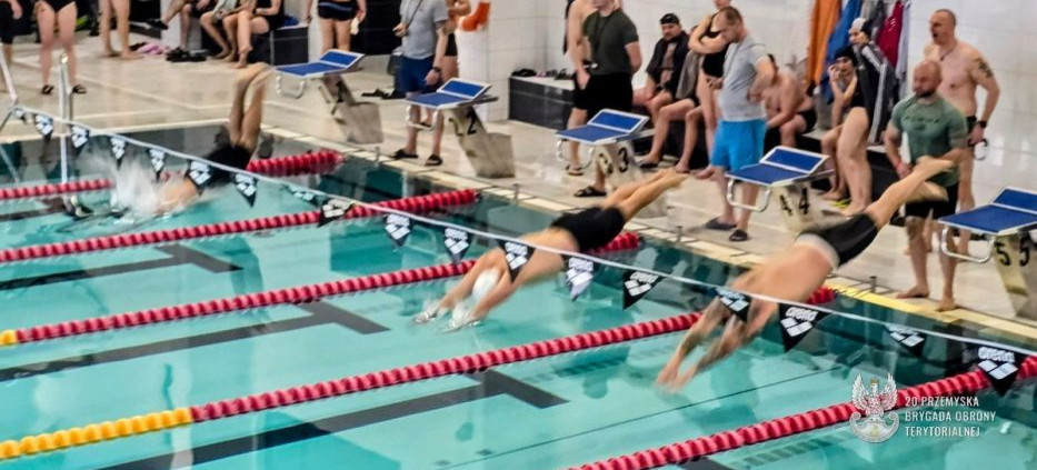SANOK: Mistrzostwa Przemyskiej Brygady WOT w pływaniu [ZDJĘCIA]