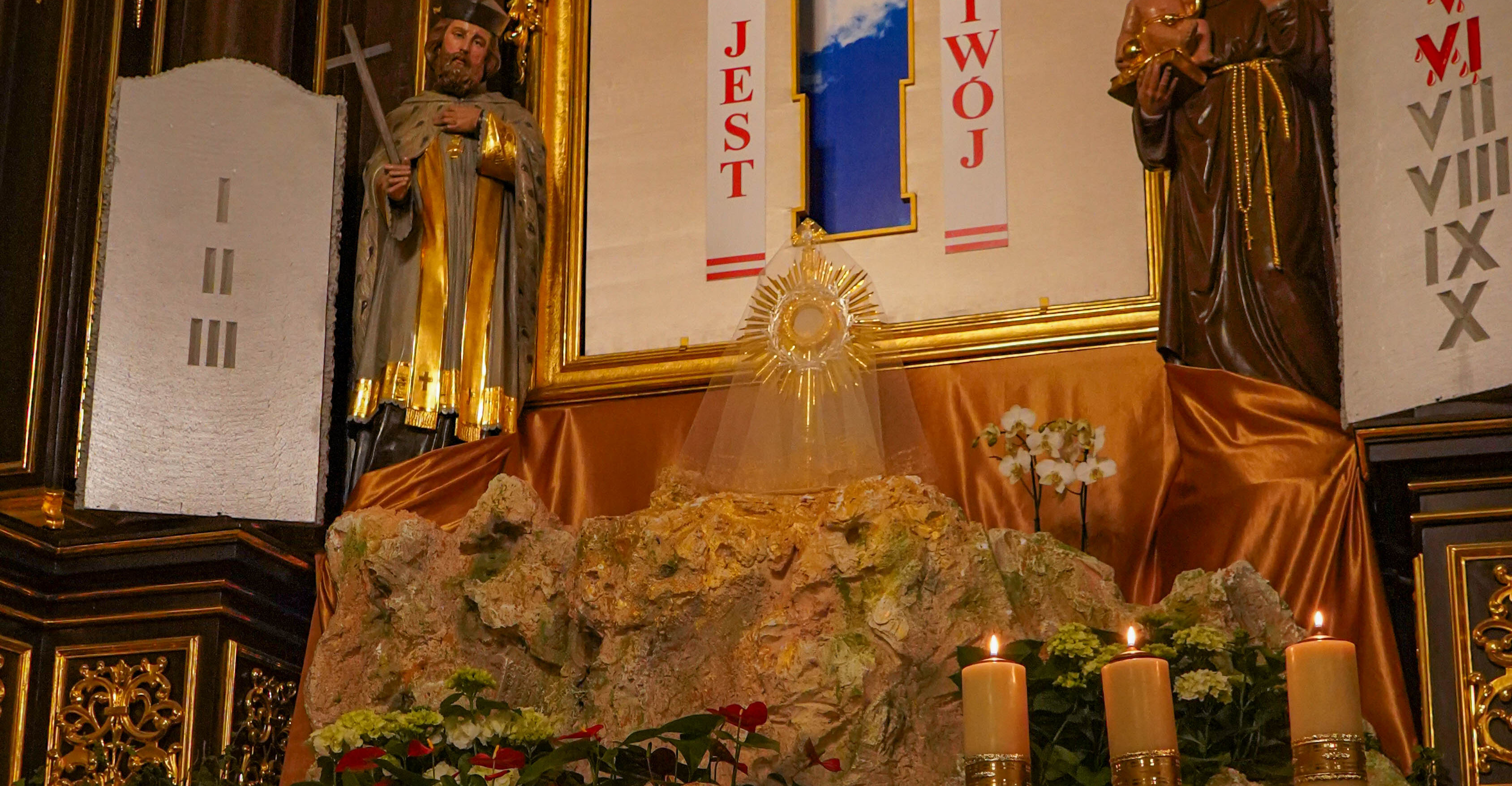 Nadzieja, która nie gaśnie. Co Wielkanoc mówi nam dzisiaj? [VIDEO]