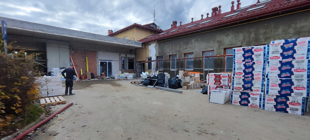 Modernizacja Szpitalnego Oddziału Ratunkowego w Sanoku nabiera tempa! [ZDJĘCIA]