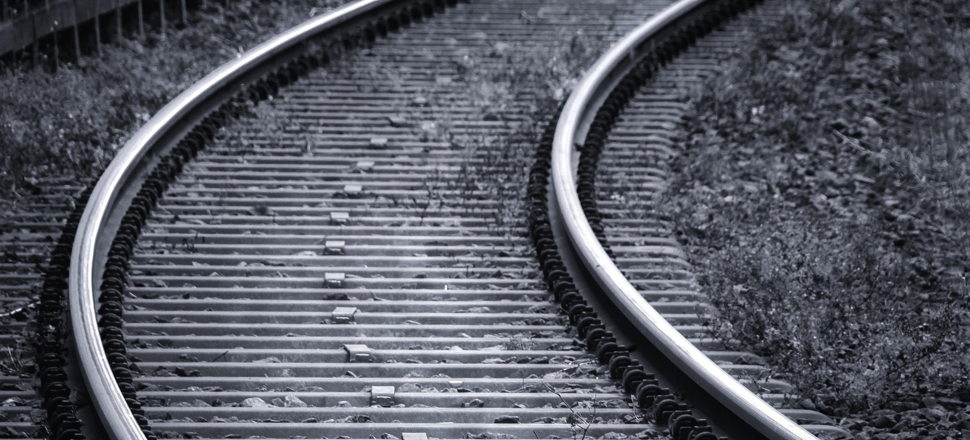 Tragiczny wypadek na torach w Zaborowie. Nie żyje młody mężczyzna