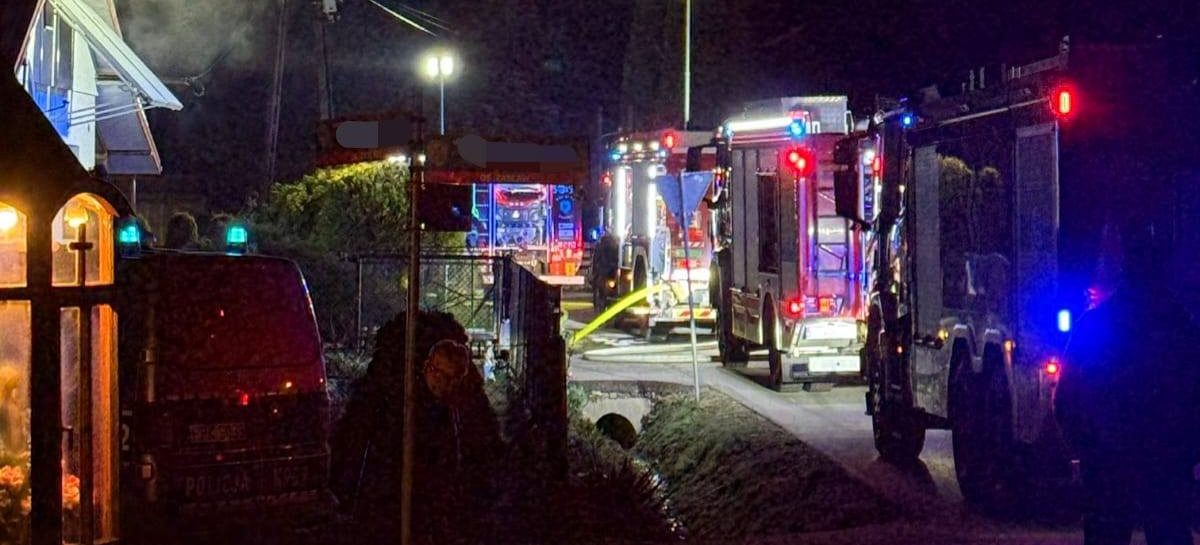 ZAGÓRZ: Groźny pożar garażu przy budynku mieszkalnym [ZDJĘCIA]