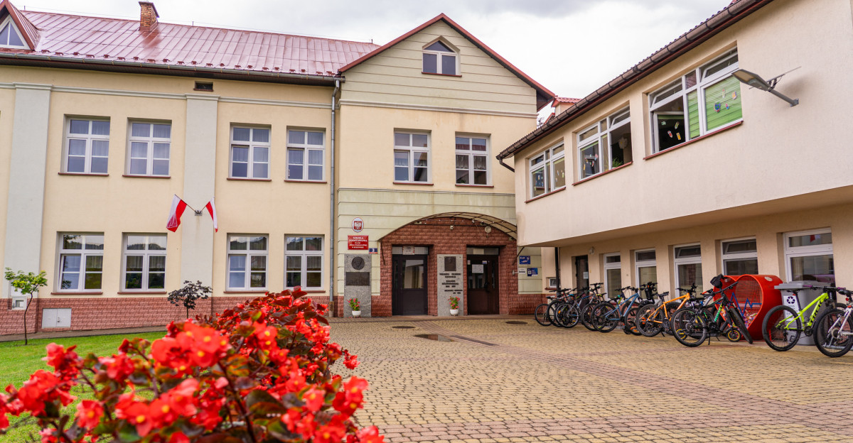 Spotkanie z twórczością Jana Kochanowskiego. Narodowe Czytanie w Bukowsku [ZDJĘCIA]