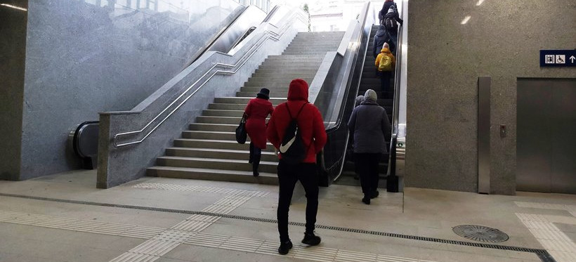 Na stacji Rzeszów Główny działają już schody ruchome!