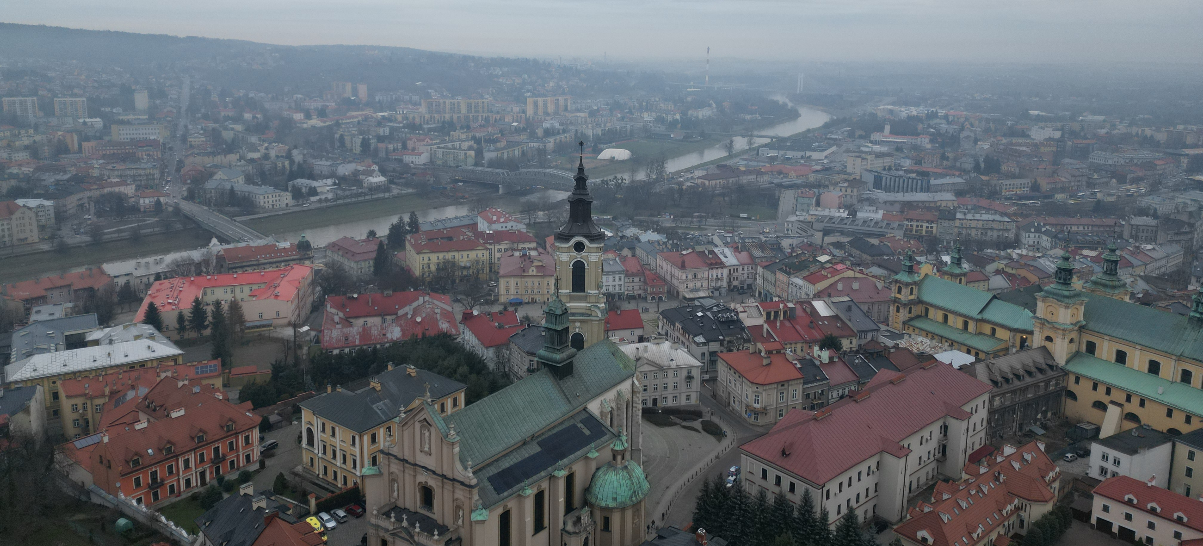 Zwłoki mężczyzny odnalezione nad Sanem w Przemyślu. Policja wyjaśnia okoliczności śmierci