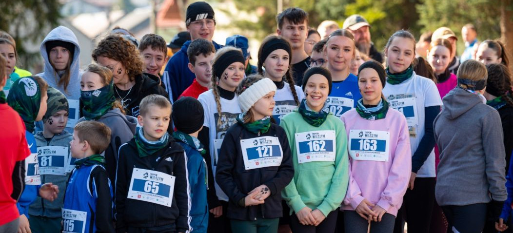 BUKOWSKO: Pobiegli „Tropem Wilczym”. Ponad 200 osób uczciło pamięć Bohaterów [ZDJĘCIA]