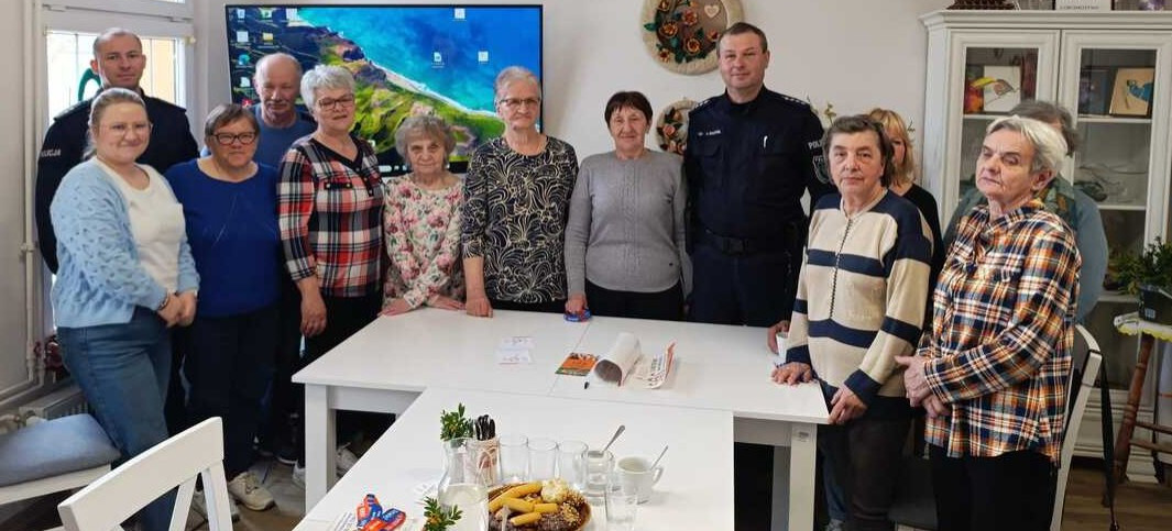 ZAGÓRZ: Policjanci z wizytą u seniorów. Jak nie dać się oszukać „na wnuczka”?
