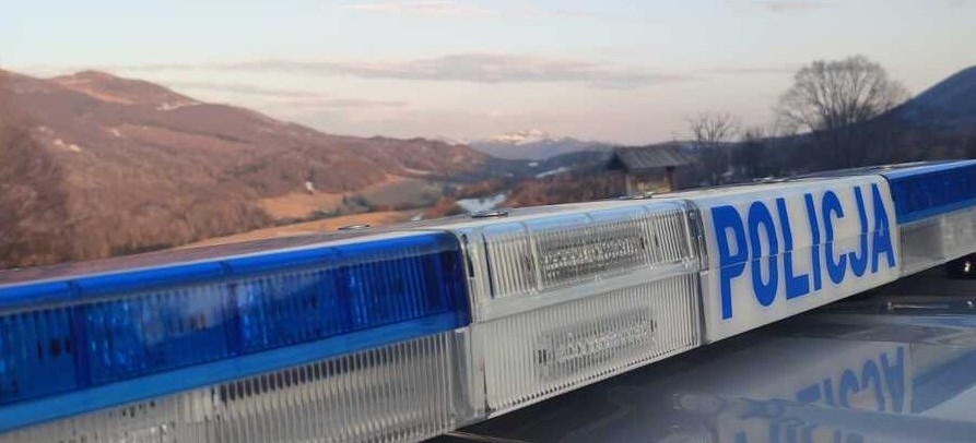 Policyjna akcja zakończona sukcesem. 26-latek odnaleziony na przystanku