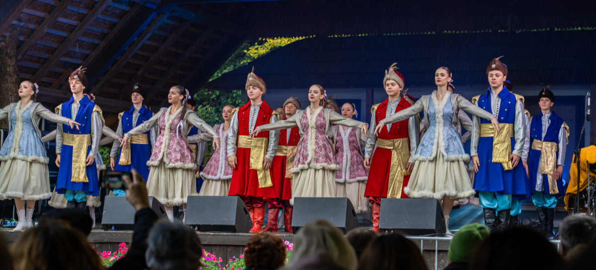 Folklor w nowoczesnym wydaniu – festiwal „Dziedzictwo 2.0” w sanockim skansenie [ZDJĘCIA]