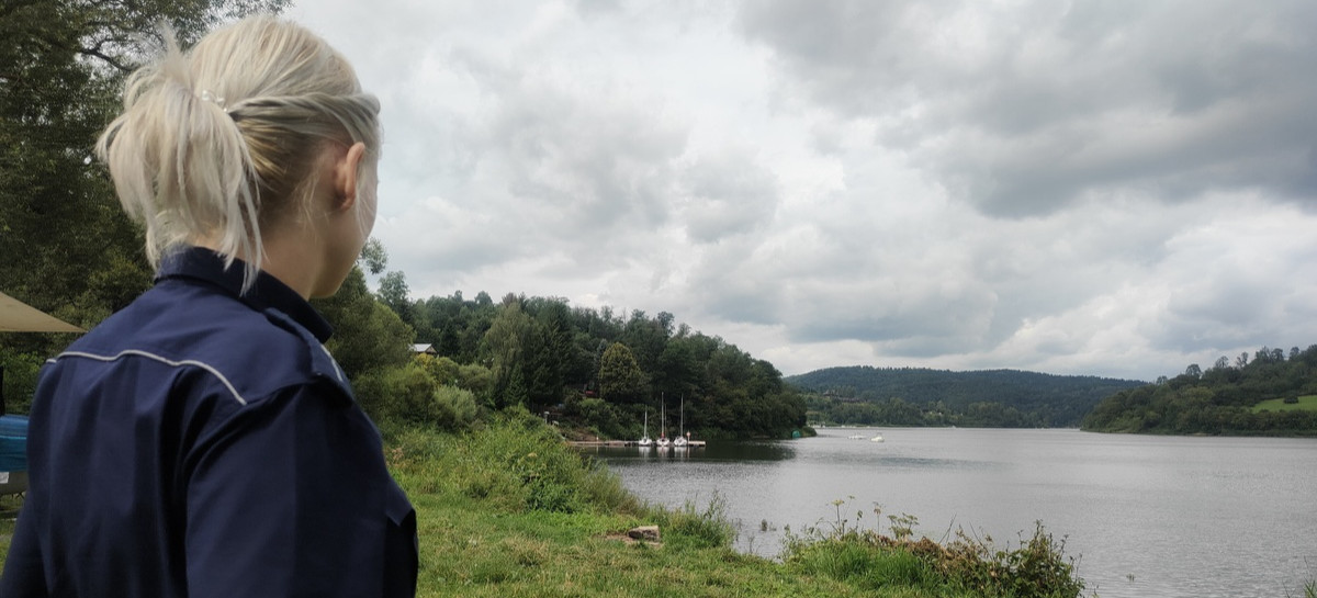 Bezpieczny wypoczynek nad wodą – Policja i ratownicy apelują o rozsądek w trakcie długiego czerwcowego weekendu